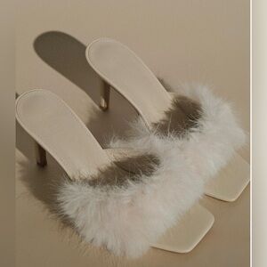 Meshki Torrance Faux Fur Heel, Size 37